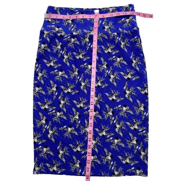 LuLaRoe Cassie Blue Black Gray Bird Print Straight Pencil Skirt Sz Small - Picture 6 of 6